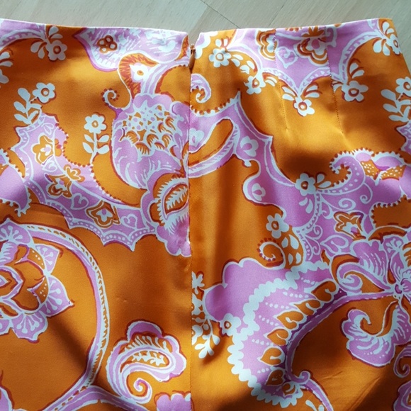Sunny swinging-London patterned skirt! - Picture 3 of 4